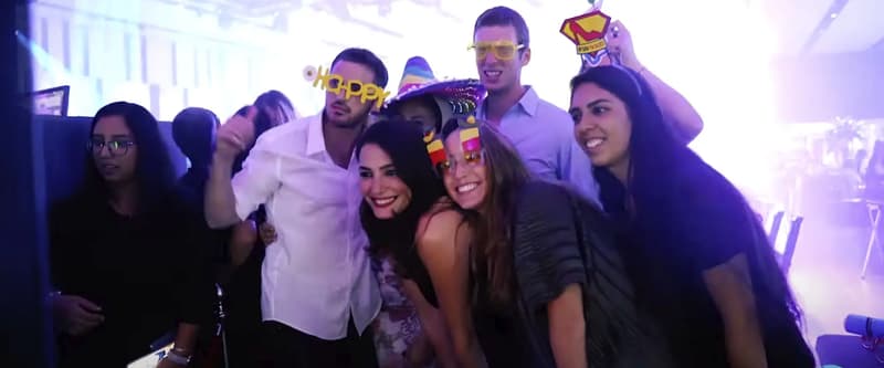 אטרקציות חכמות לאירועי בריכה – חלק בלתי נפרד מחוויית האירוח